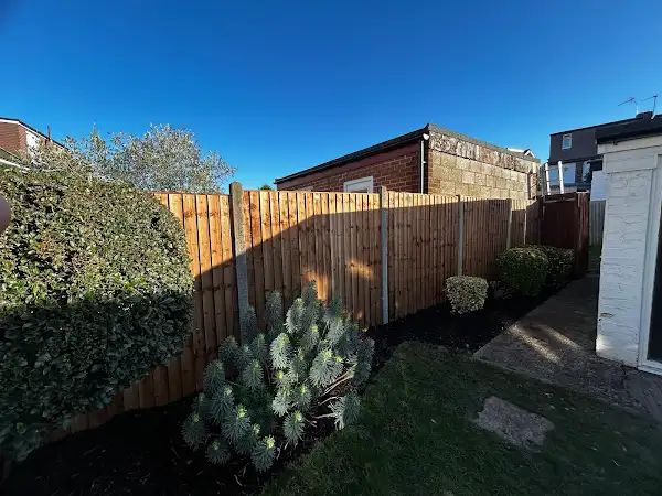 Modern Timber Fencing